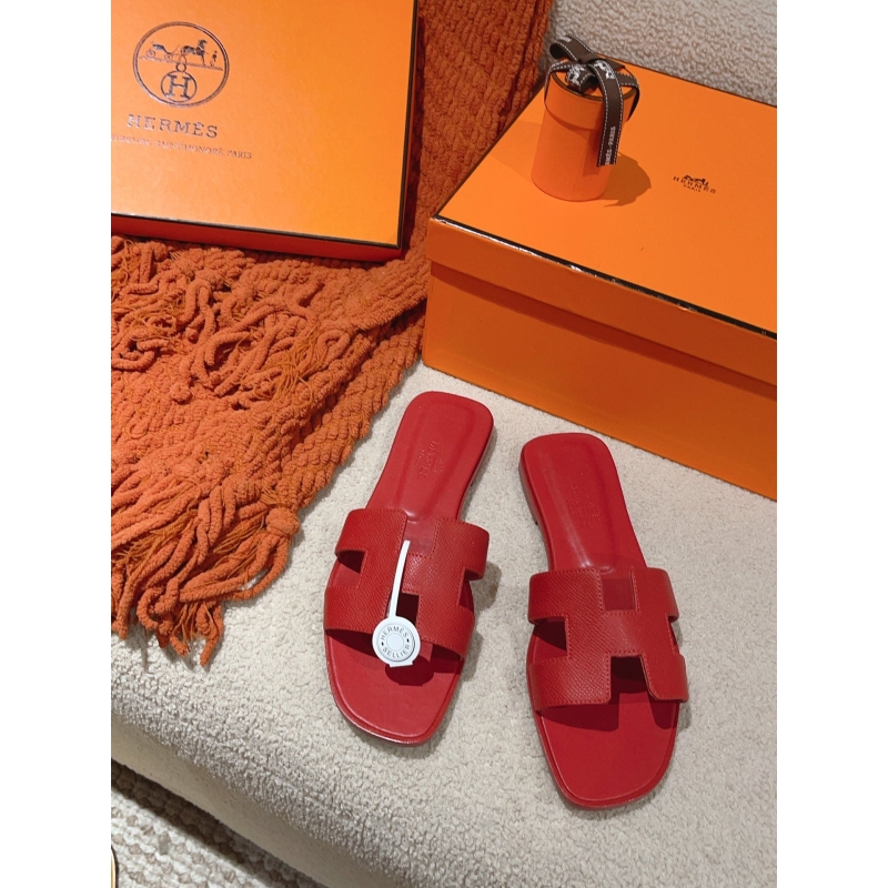 H**mes slippers